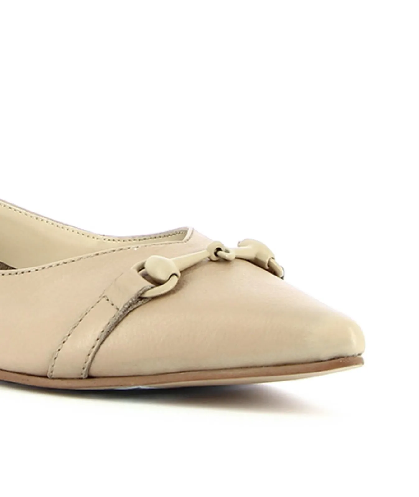 Ballerine beige in pelle a punta