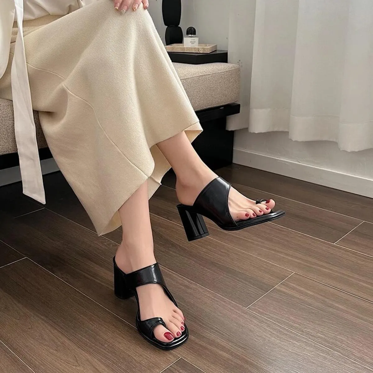 Pantofole estive da donna Stilista di moda Scarpe con tacco alto da donna Ciabatte da donna Infradito da donna Sandali romani da