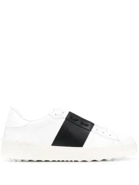 Sneakers open